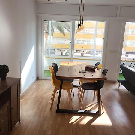 Superbe Apartement En Residence Avec Piscine Roses Exterior photo